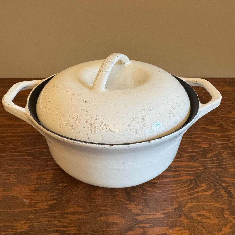 White Cast Iron Dutch Oven with Lid
